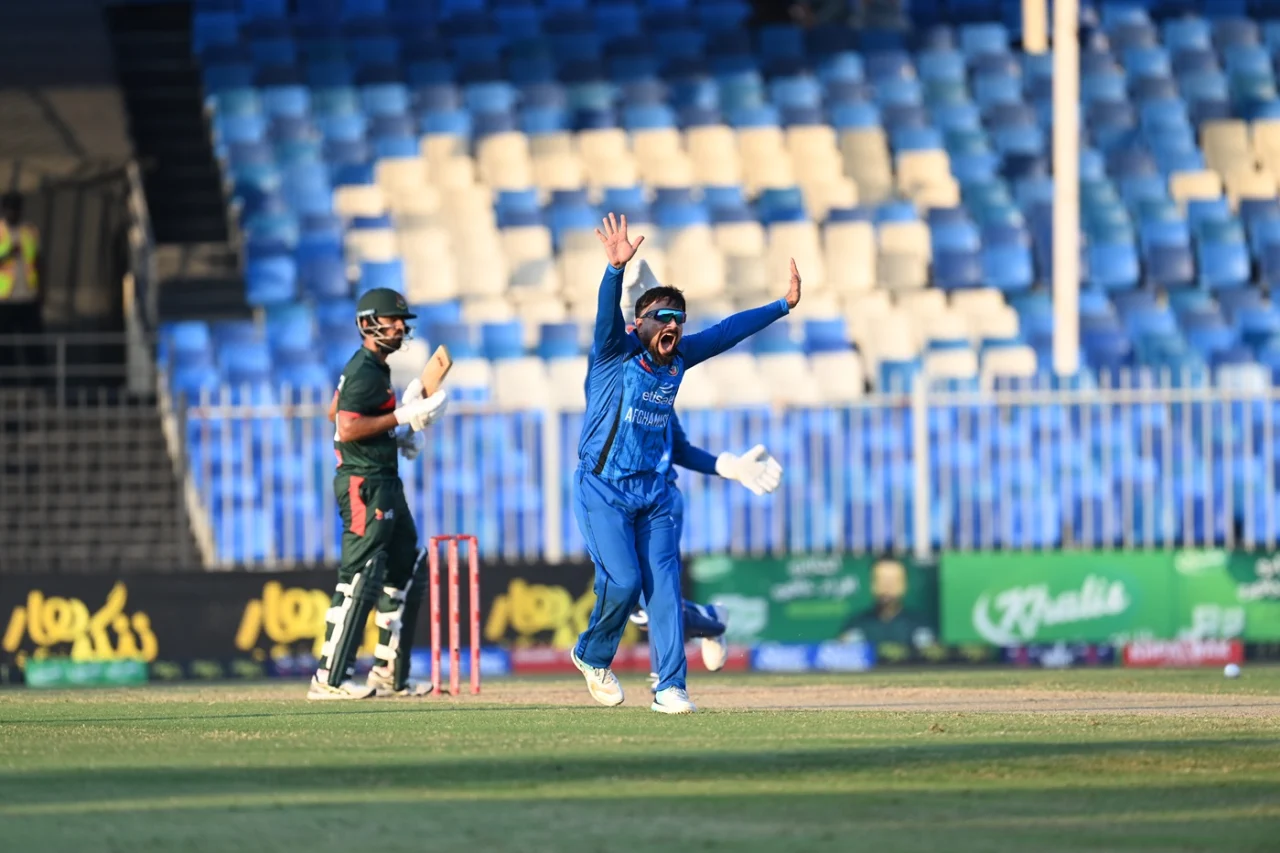 আফগানিস্তানের কাছে হেরে ত্রিদেশীয় সিরিজ থেকে বিদায়